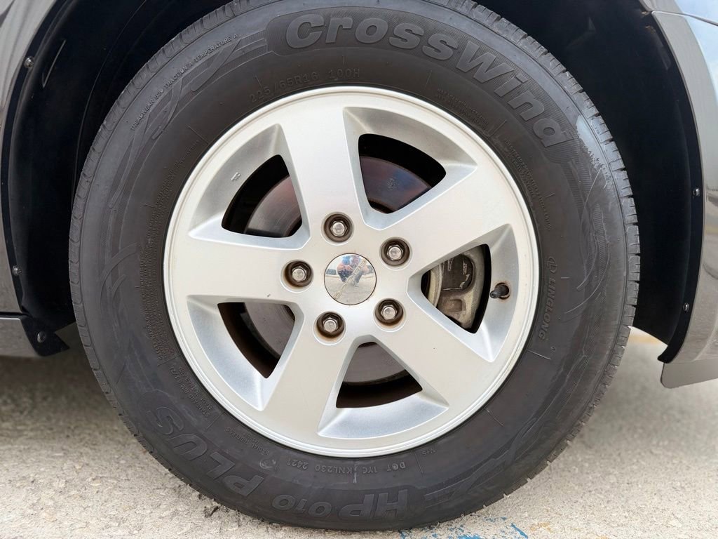 Used 2012 Dodge Grand Caravan Crew FWD image 12