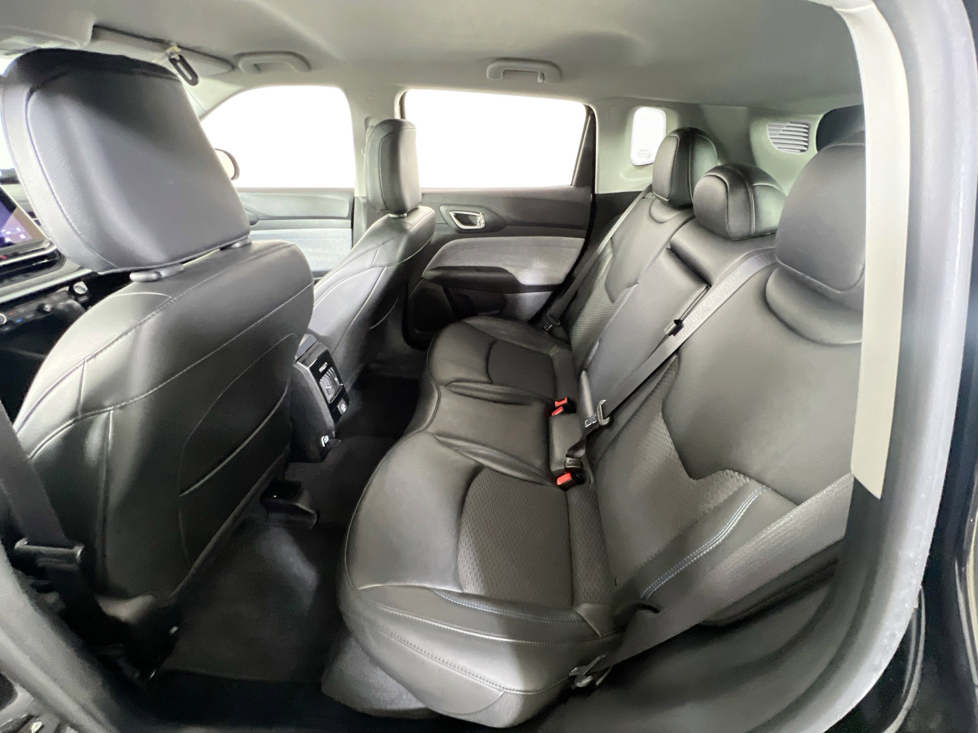 Used 2022 Jeep Compass Latitude image 22