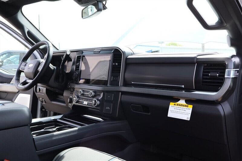 Used 2026 Ford F450 Platinum w/ Snow Plow Prep Package AWD/4WD image 33
