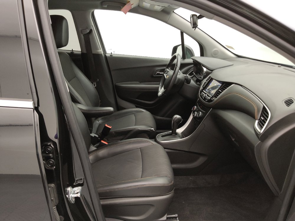 Used 2019 Chevrolet Trax LT w/ LT Convenience Package AWD/4WD image 21