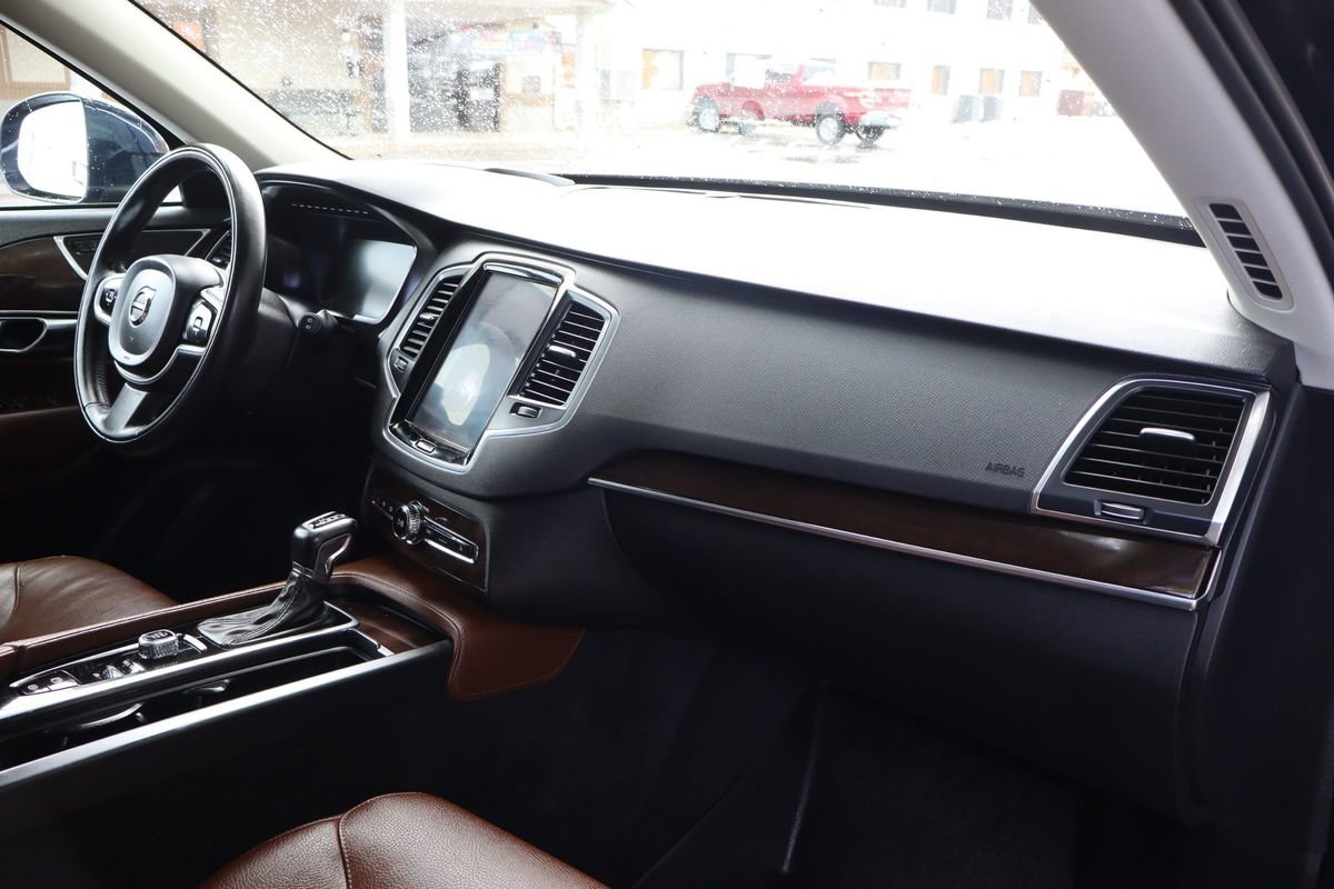 Used 2019 Volvo XC90 T6 Momentum w/ Advanced Package AWD/4WD image 17
