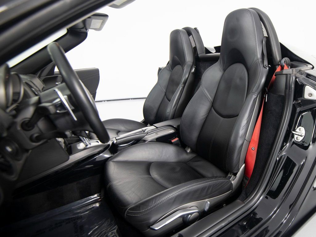 Used 2011 Porsche Boxster Spyder image 5