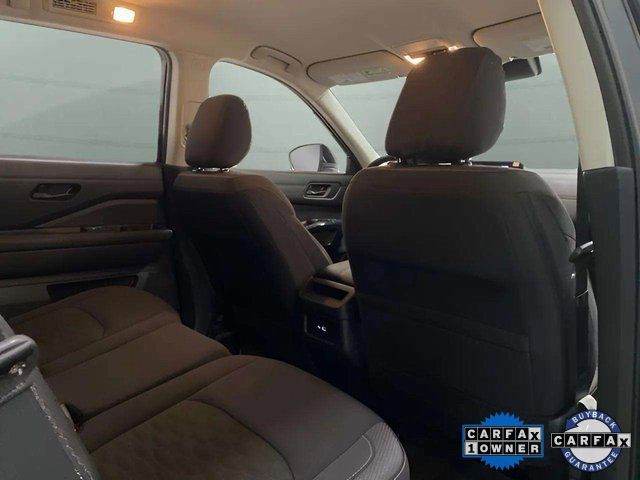 Used 2024 Nissan Pathfinder S image 21