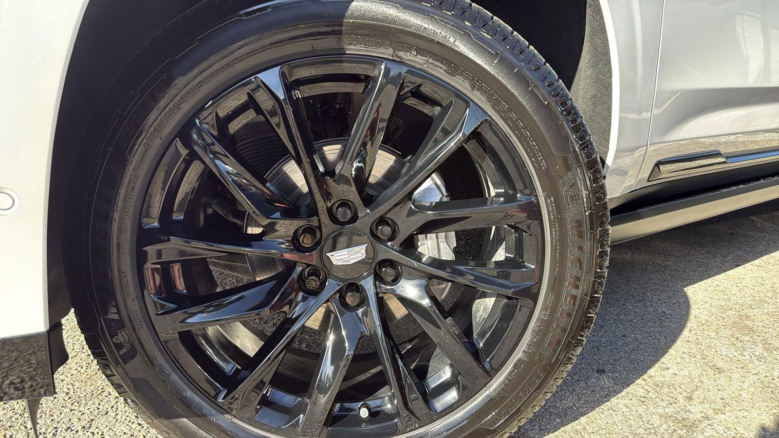 Used 2022 Cadillac Escalade ESV Sport w/ Touring Package image 9