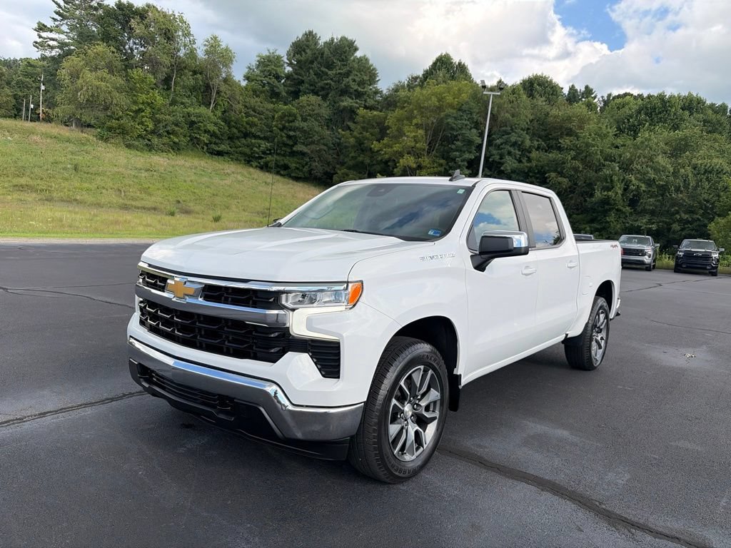 Used 2023 Chevrolet Silverado 1500 LT AWD/4WD image 4
