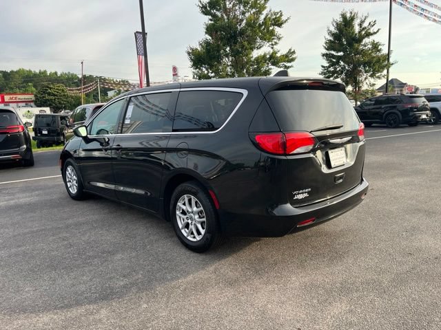 Used 2023 Chrysler Voyager LX FWD image 35