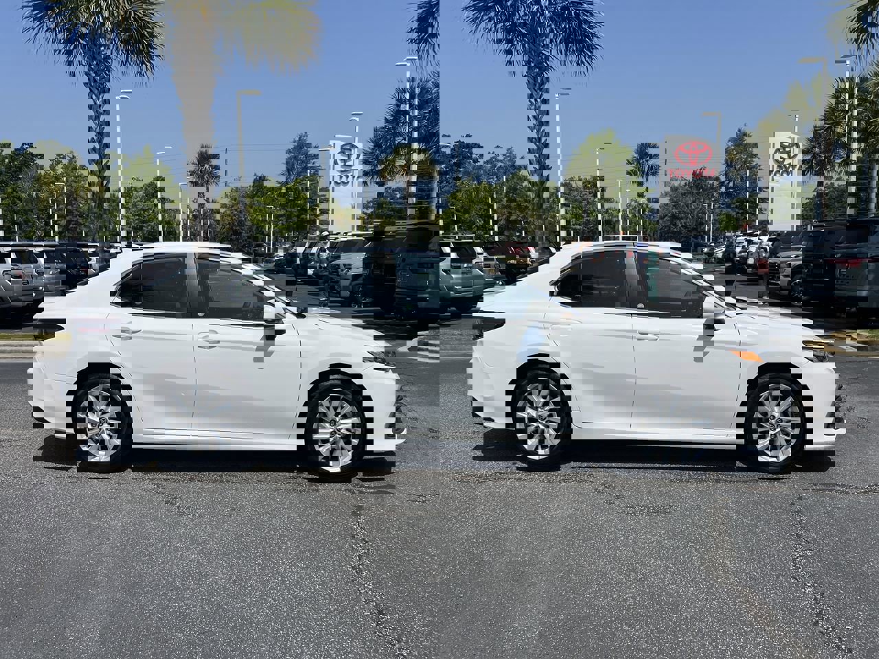 Used 2024 Toyota Camry LE FWD image 11