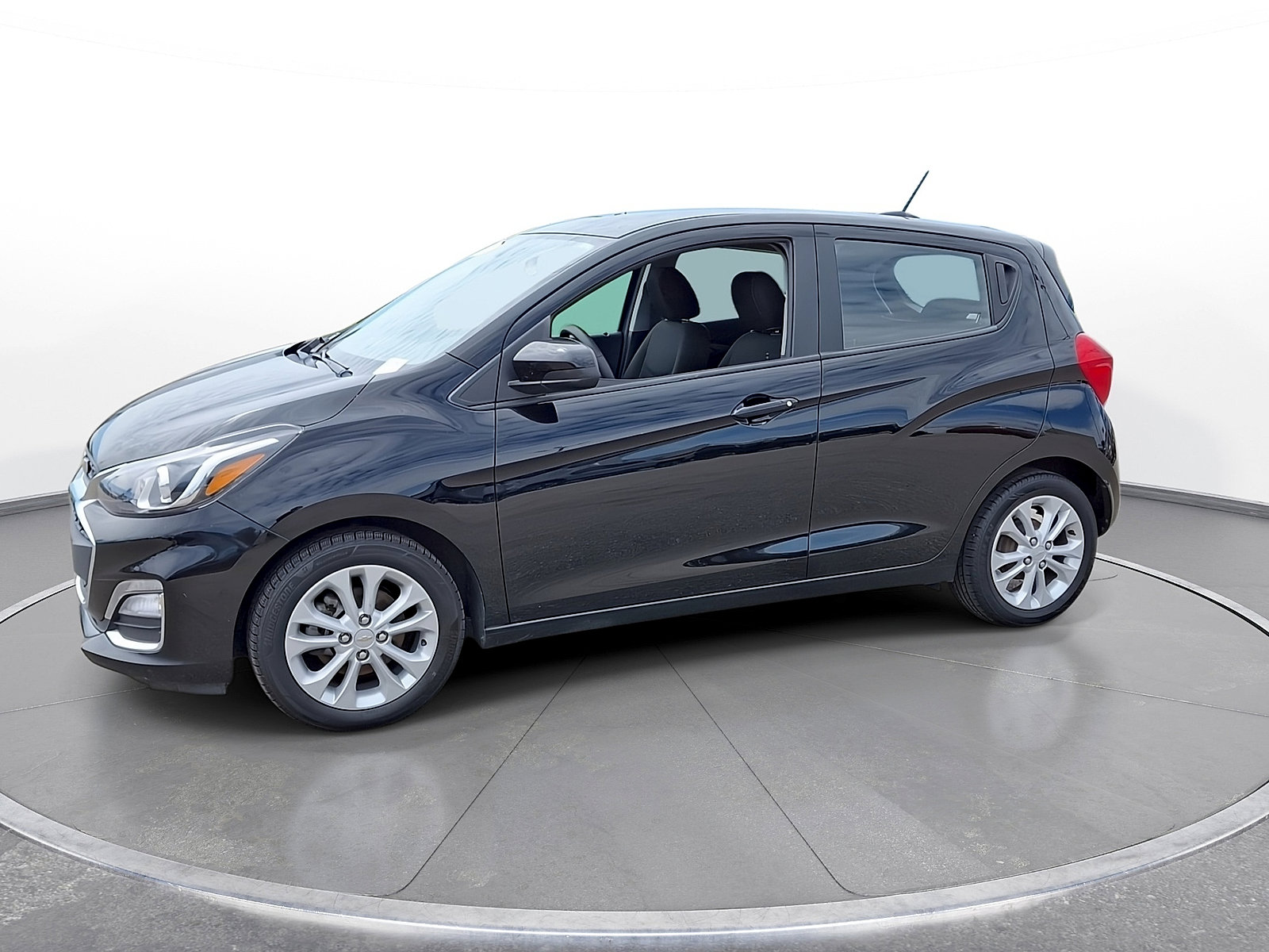 Used 2021 Chevrolet Spark LT FWD image 4