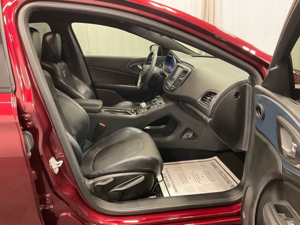 Used 2015 Chrysler 200 S w/ Navigation & Sound Group I image 27