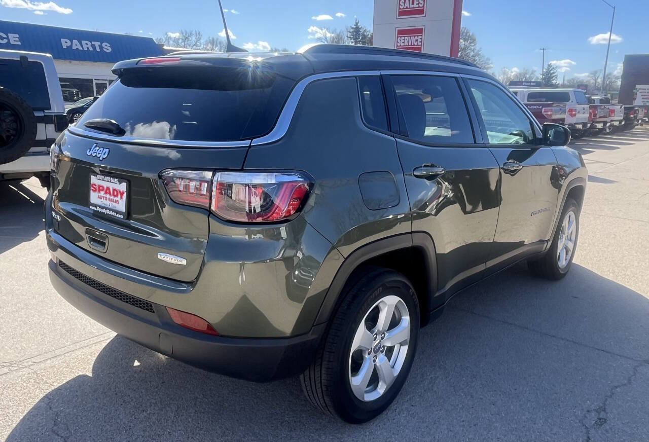 Used 2019 Jeep Compass Latitude w/ Cold Weather Group AWD/4WD image 8
