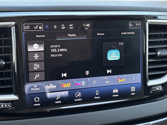 Used 2024 Chrysler Pacifica Touring-L image 16