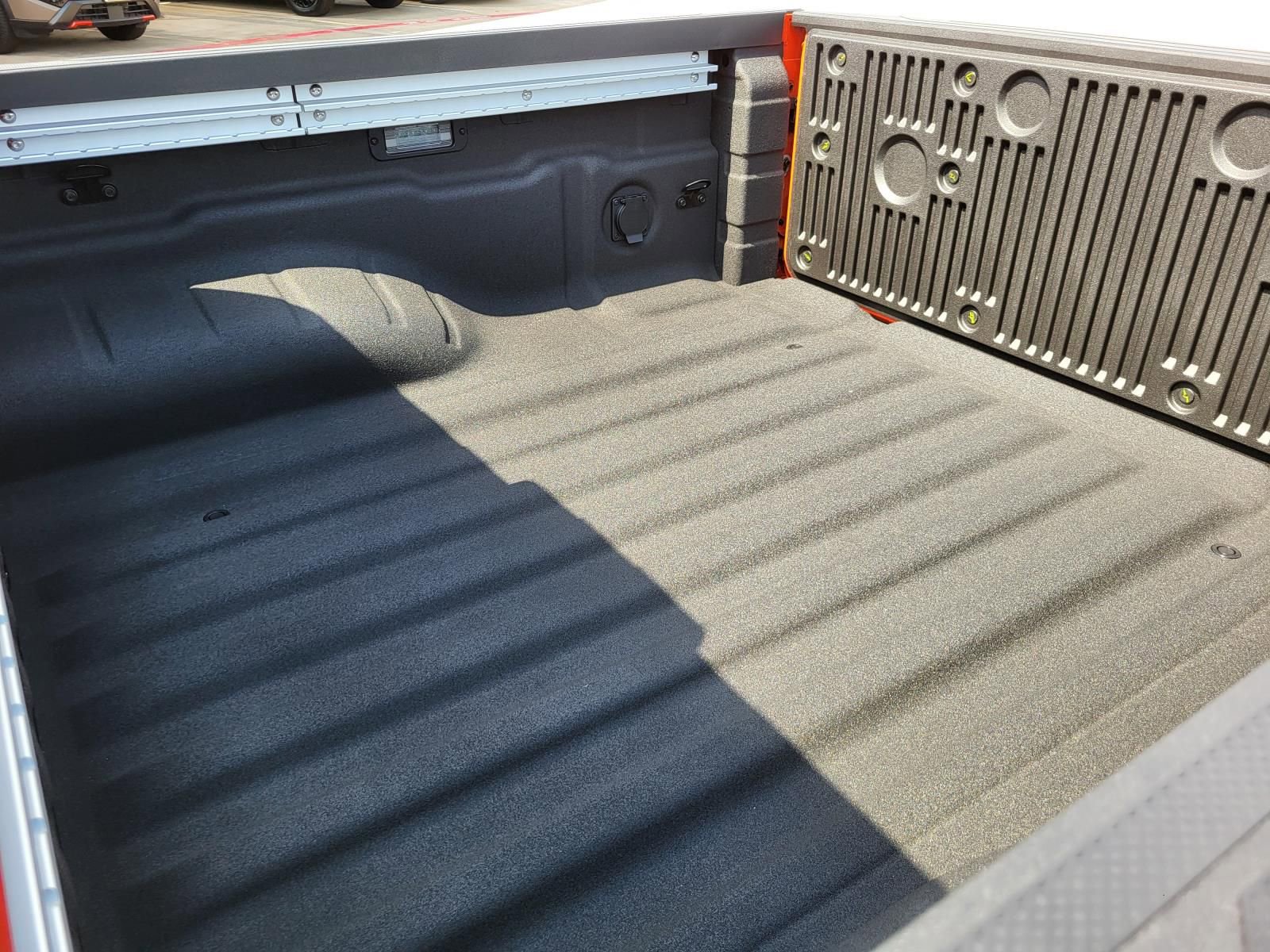 New 2026 Nissan Frontier PRO-4X w/ Pro-4x Convenience Package image 9