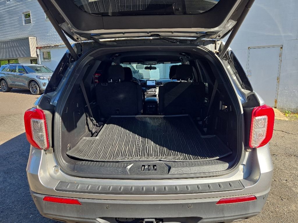 Used 2020 Ford Explorer XLT w/ Class III Trailer Tow Package AWD/4WD image 6