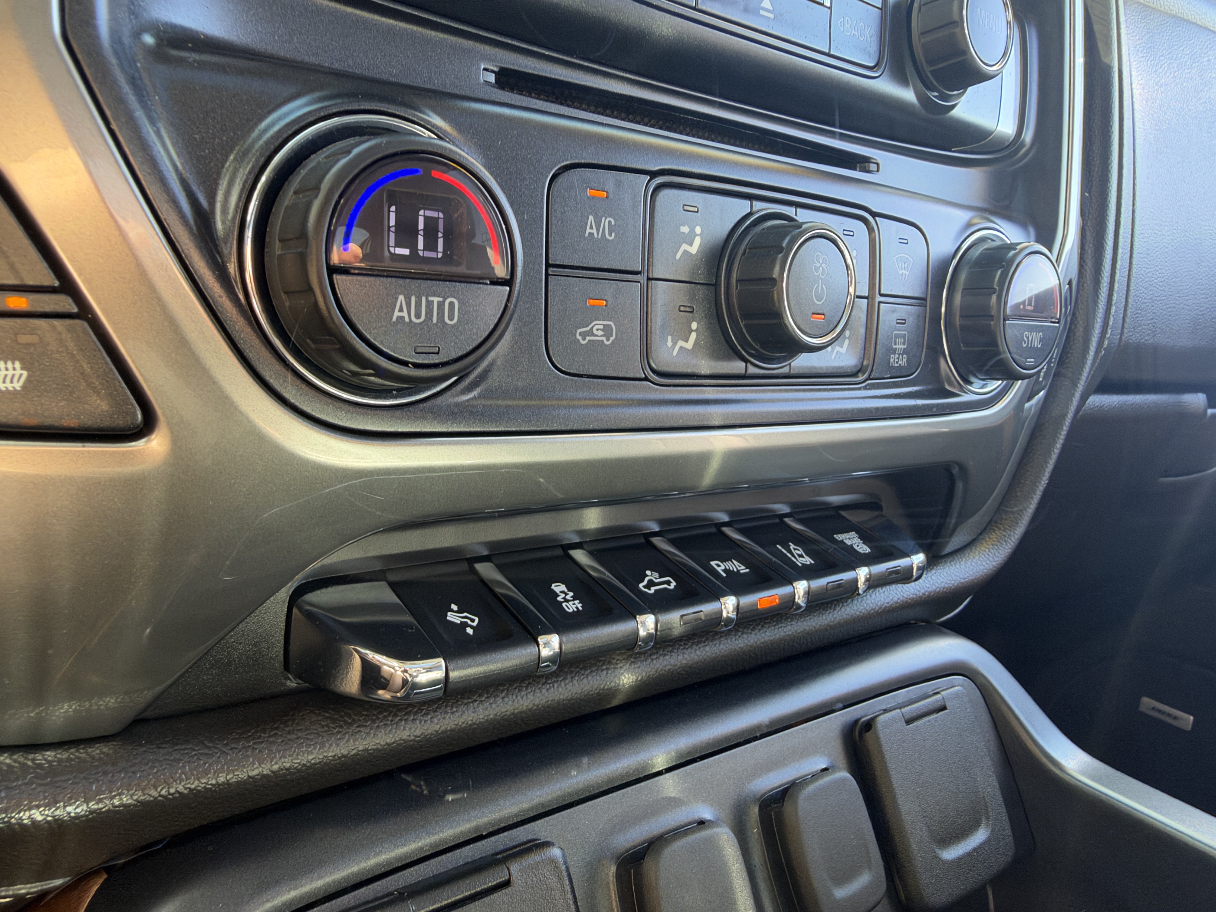 Used 2018 Chevrolet Silverado 3500 LTZ w/ Duramax Plus Package AWD/4WD image 47