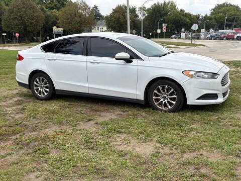 Used 2015 Ford Fusion S image 7