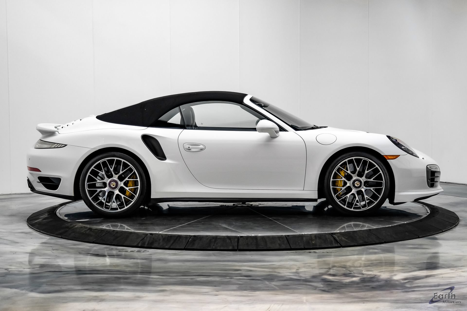 Used 2016 Porsche 911 Turbo S AWD/4WD image 24