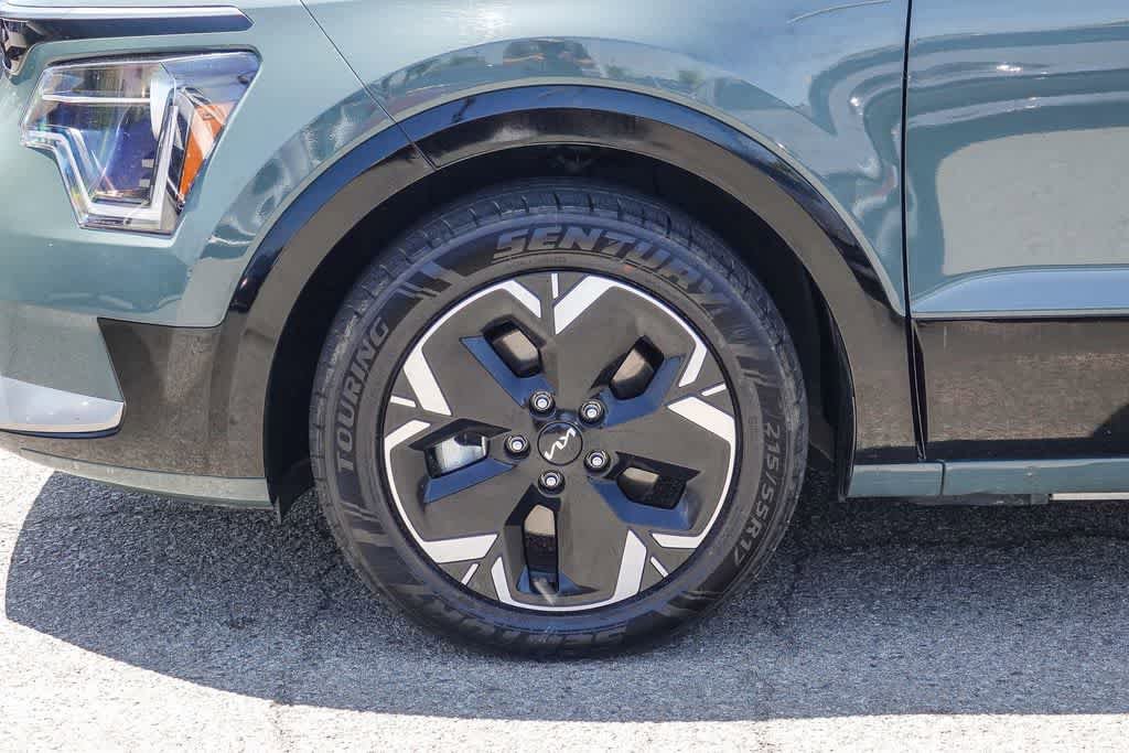 Certified 2023 Kia Niro Wind FWD image 9