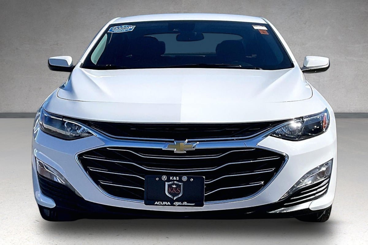 Used 2024 Chevrolet Malibu LT FWD image 3
