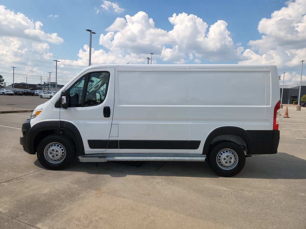 Used 2025 RAM ProMaster 2500 w/ U-Haul Equipment Group FWD image 8