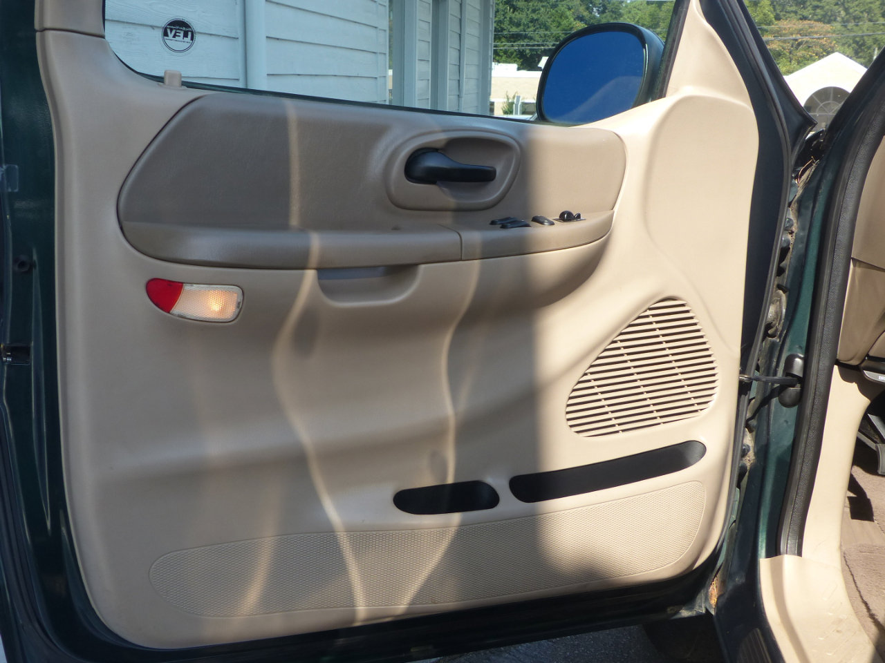 Used 2001 Ford F150 Lariat image 12