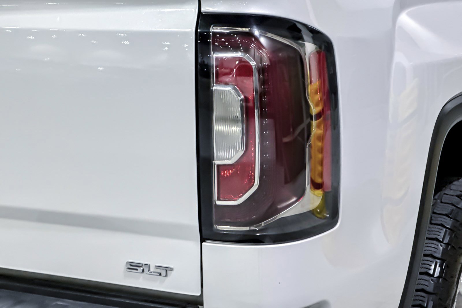Used 2018 GMC Sierra 1500 SLT w/ SLT Premium Package RWD image 12