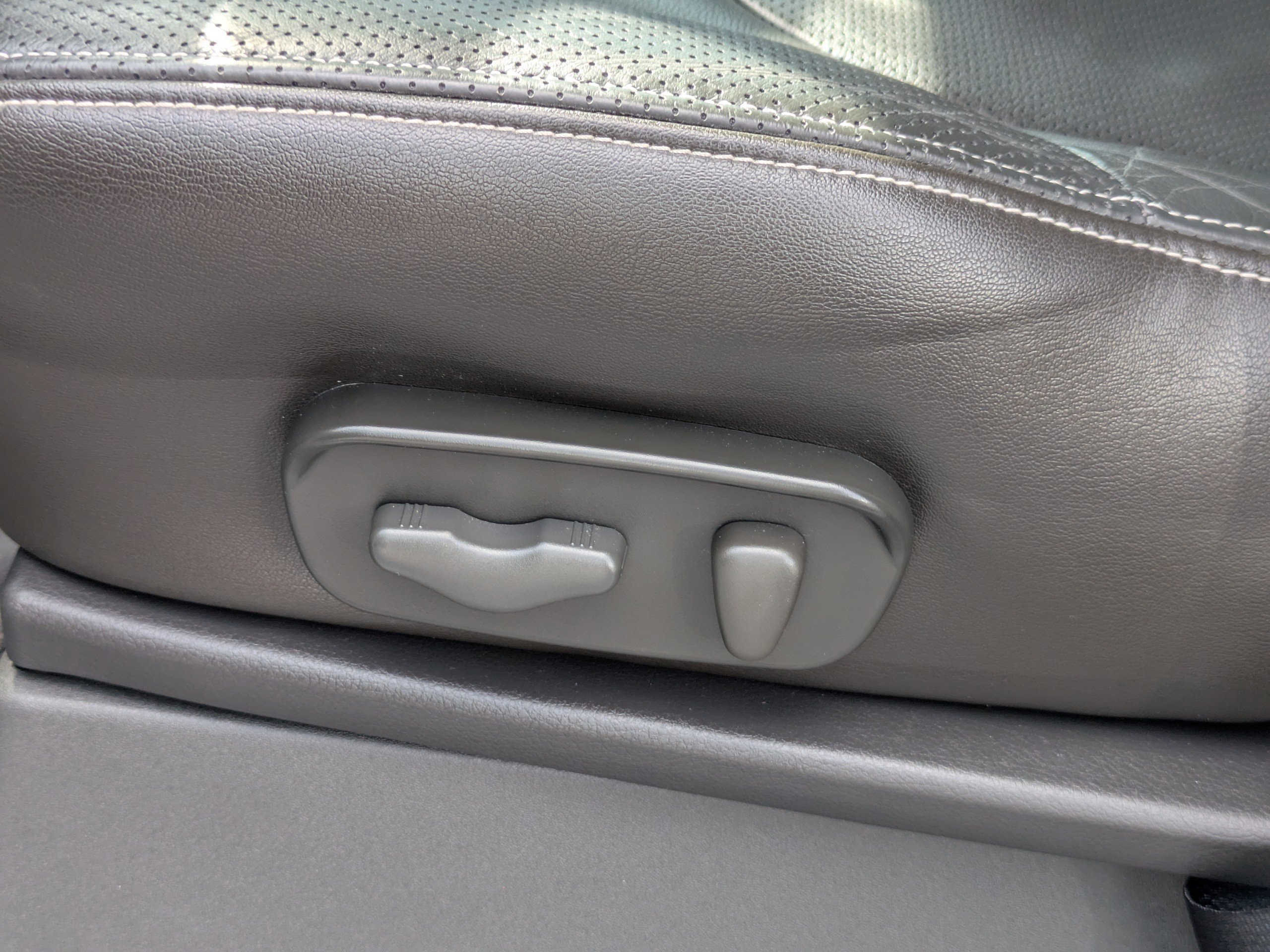 Used 2019 Nissan Frontier PRO-4X w/ Pro-4x Luxury Package image 20