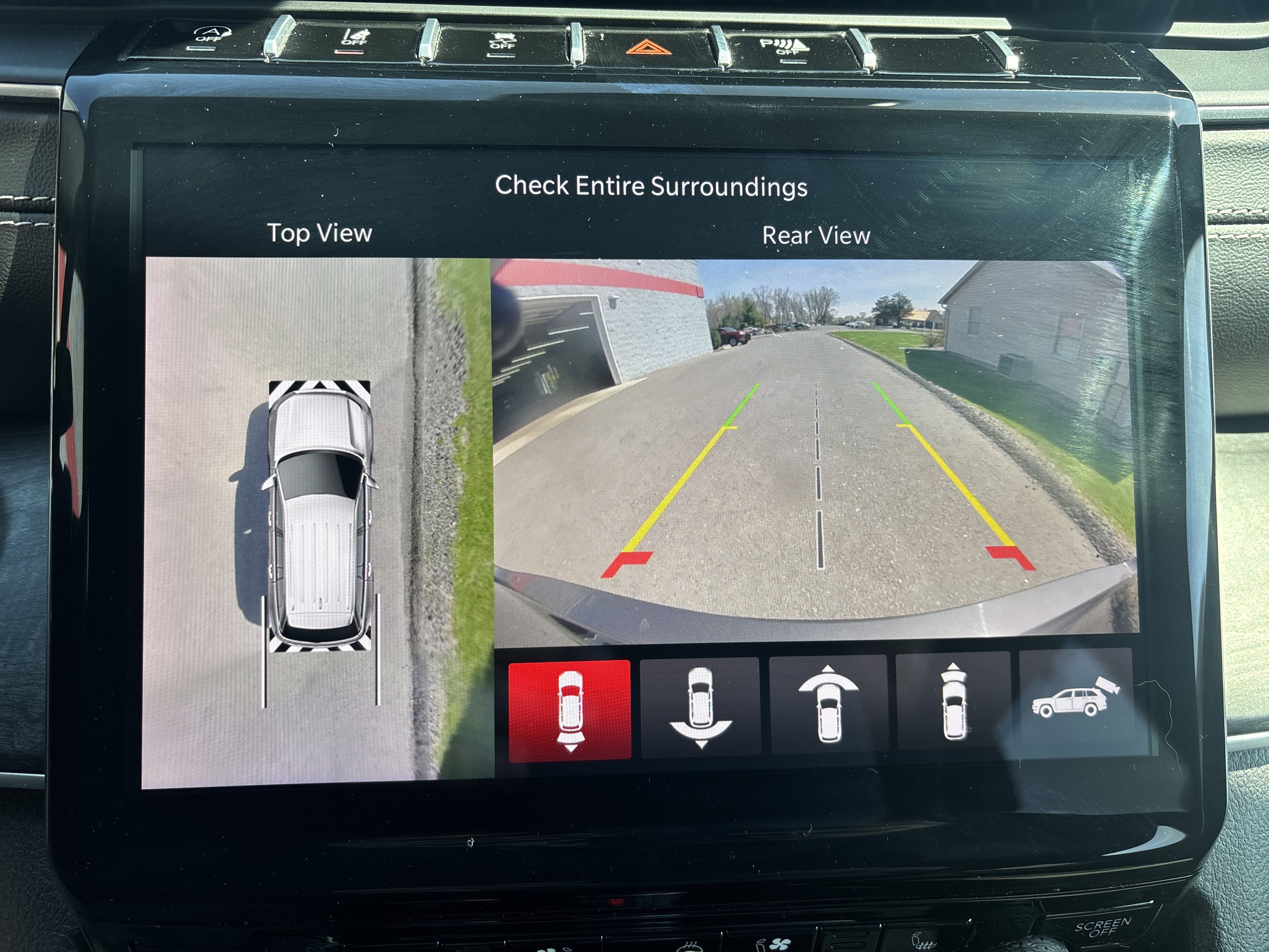 Used 2025 Jeep Grand Cherokee L Limited w/ Luxury Tech Group II image 28