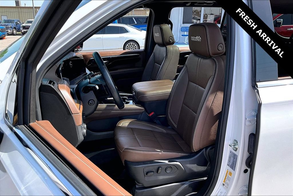 Used 2025 Chevrolet Suburban High Country w/ Sun And Tow Package AWD/4WD image 20