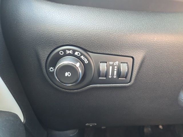 New 2026 Jeep Compass Limited image 11