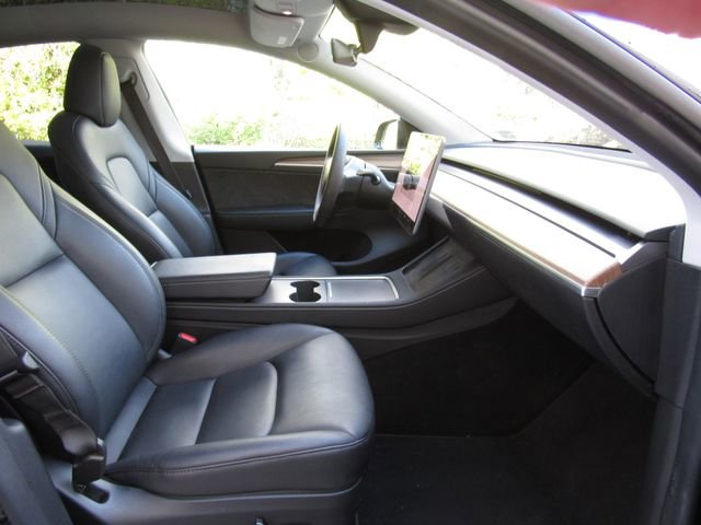 Used 2024 Tesla Model Y Long Range image 18