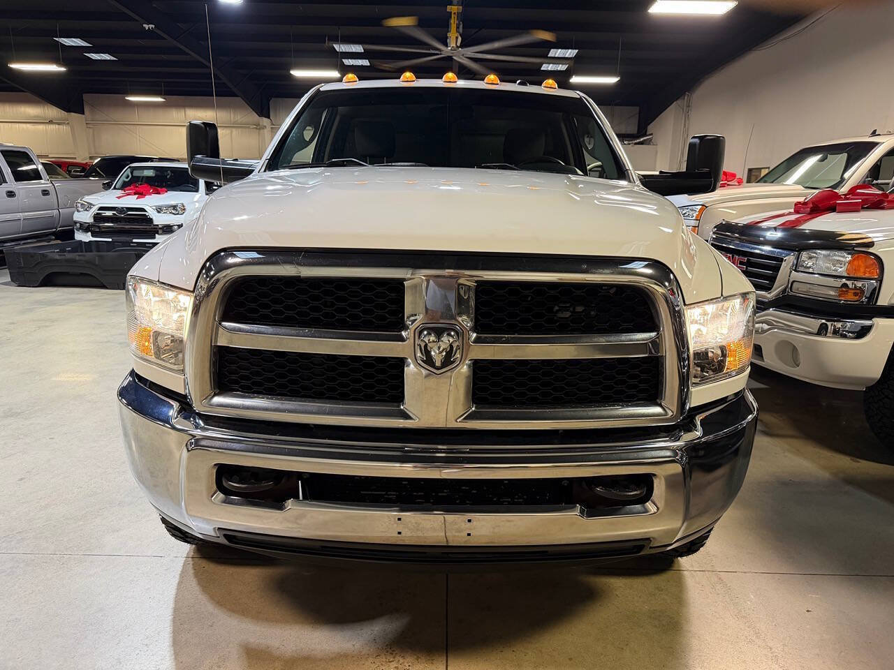 Used 2018 RAM 2500 Tradesman w/ Chrome Appearance Group AWD/4WD image 14