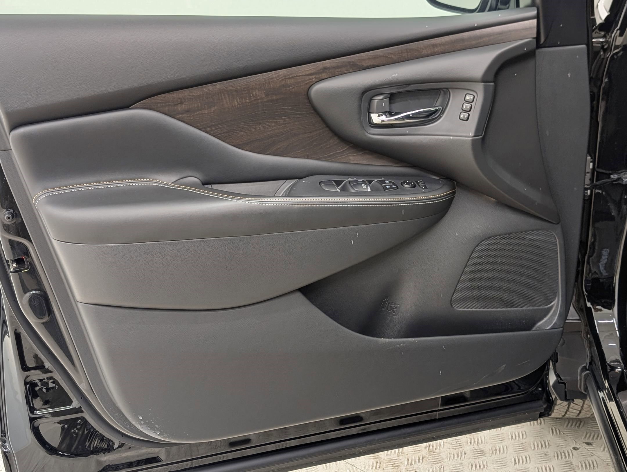 Used 2024 Nissan Murano Platinum w/ Cargo Package image 22