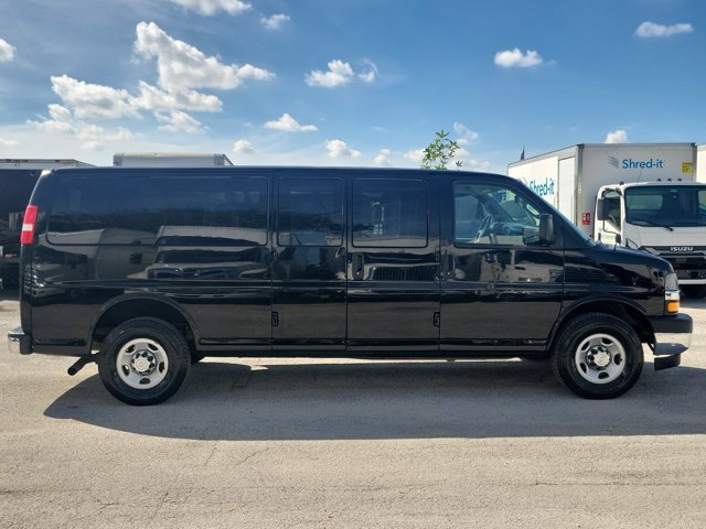 Used 2018 Chevrolet Express 3500 LT w/ LT Preferred Equipment Group RWD image 2