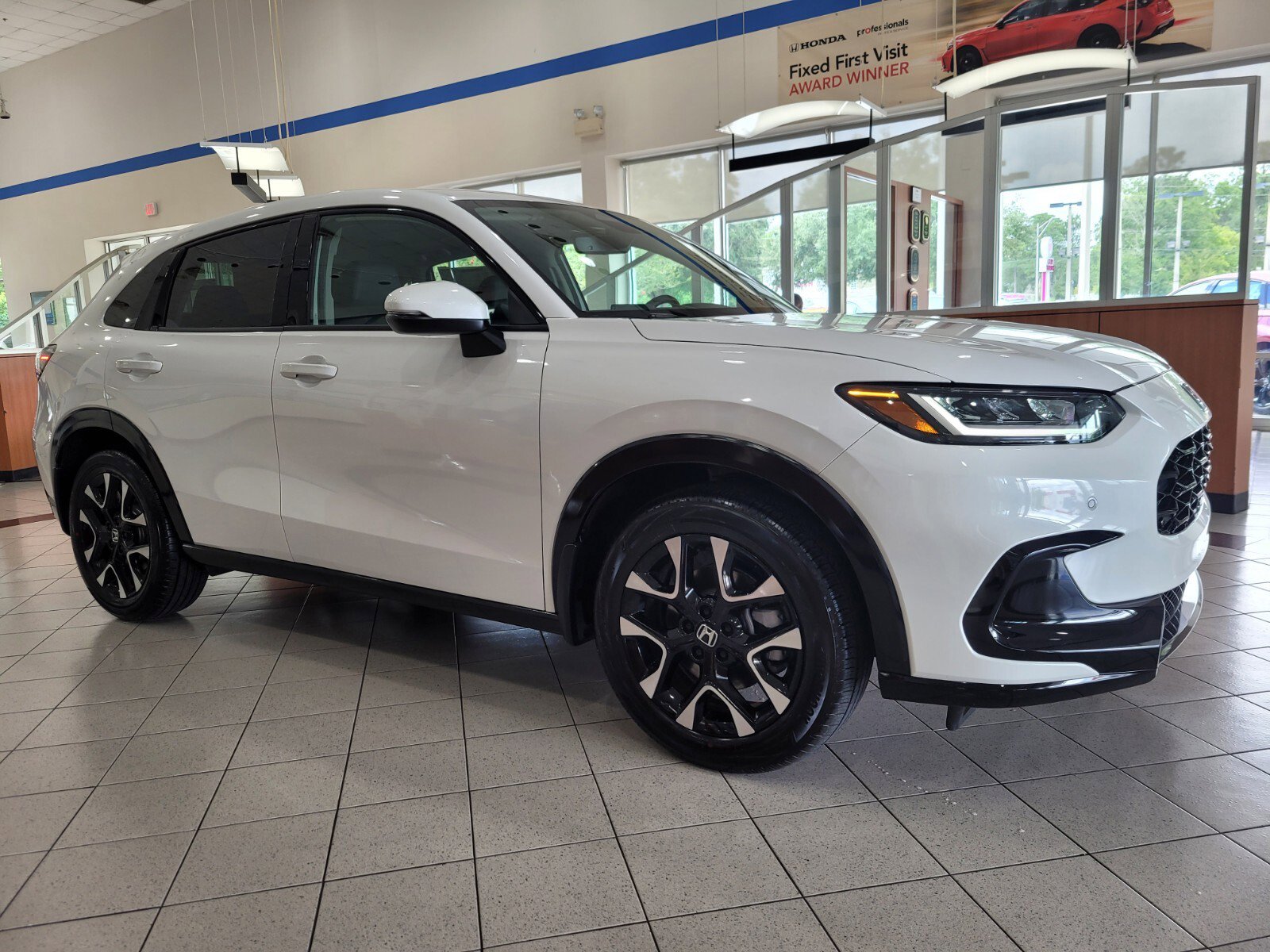 New 2026 Honda HR-V EX-L image 3