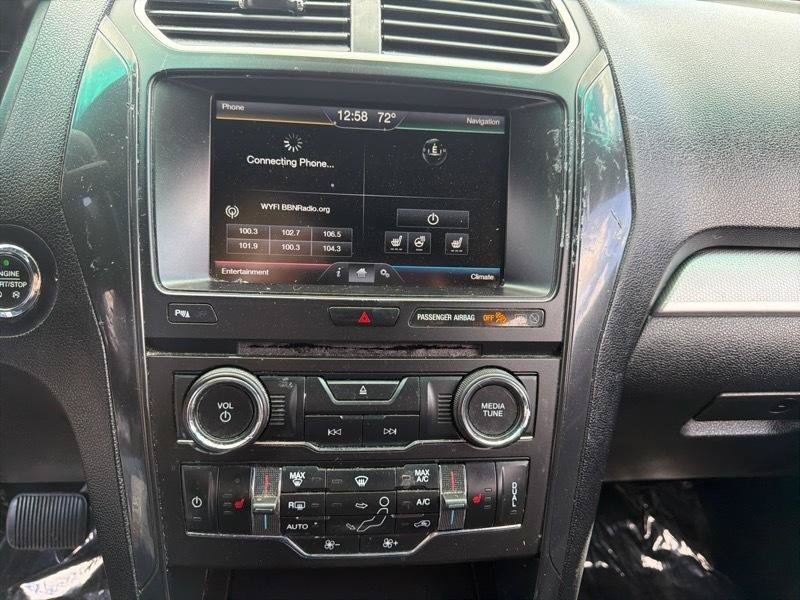 Used 2016 Ford Explorer XLT w/ Equipment Group 201A AWD/4WD image 32