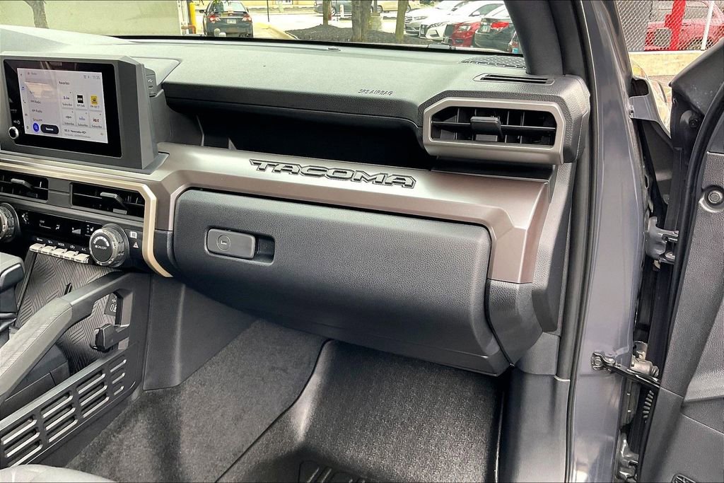 Used 2024 Toyota Tacoma SR5 AWD/4WD image 14