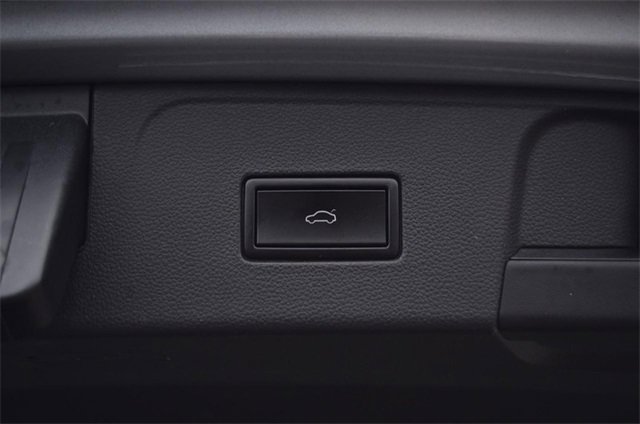 Certified 2021 Volkswagen Atlas SE w/ Towing Package image 26