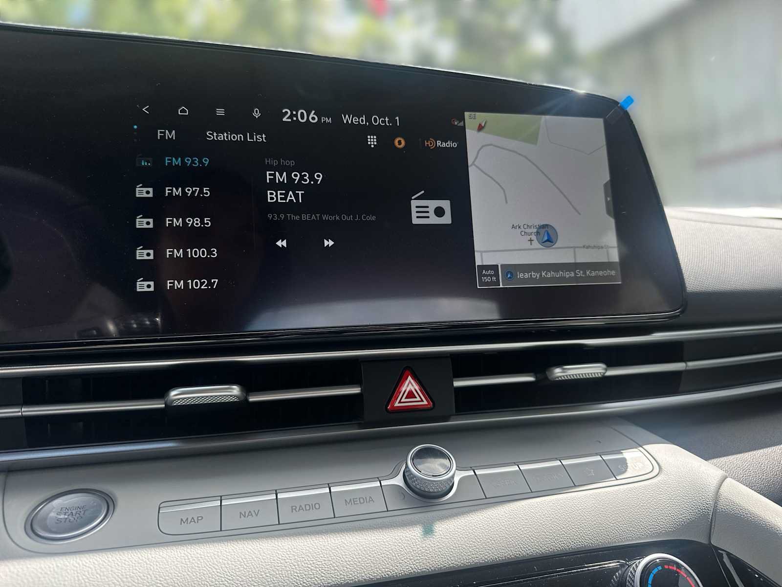 New 2025 Hyundai Elantra Limited FWD image 12
