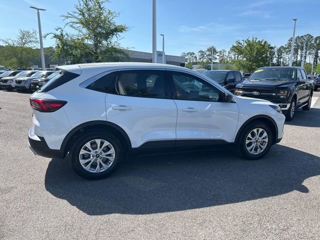 Certified 2024 Ford Escape Active w/ Tech Pack #1 FWD image 3