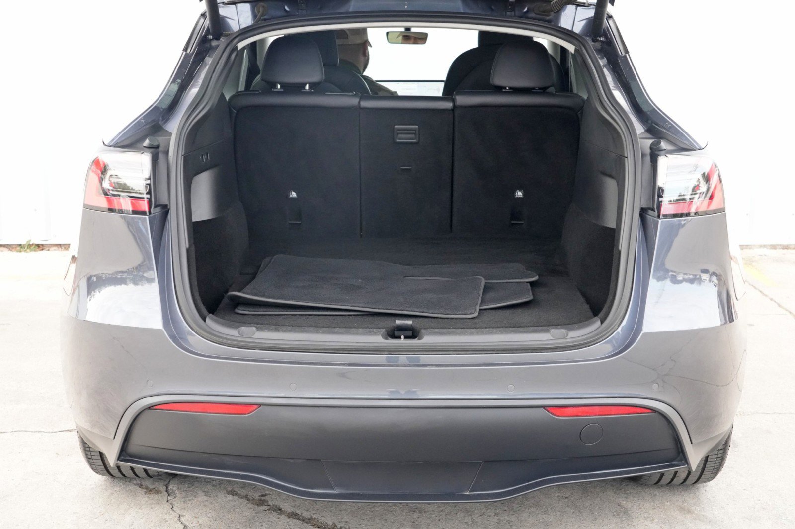 Used 2021 Tesla Model Y Long Range image 9