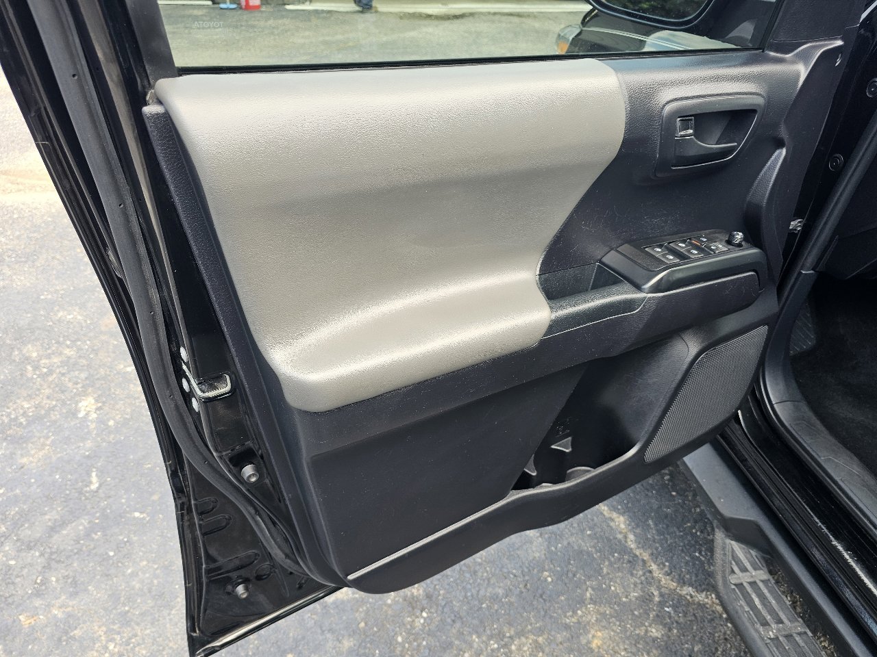 Used 2021 Toyota Tacoma SR image 10