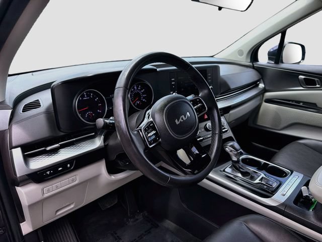 Used 2024 Kia Carnival LX FWD image 9