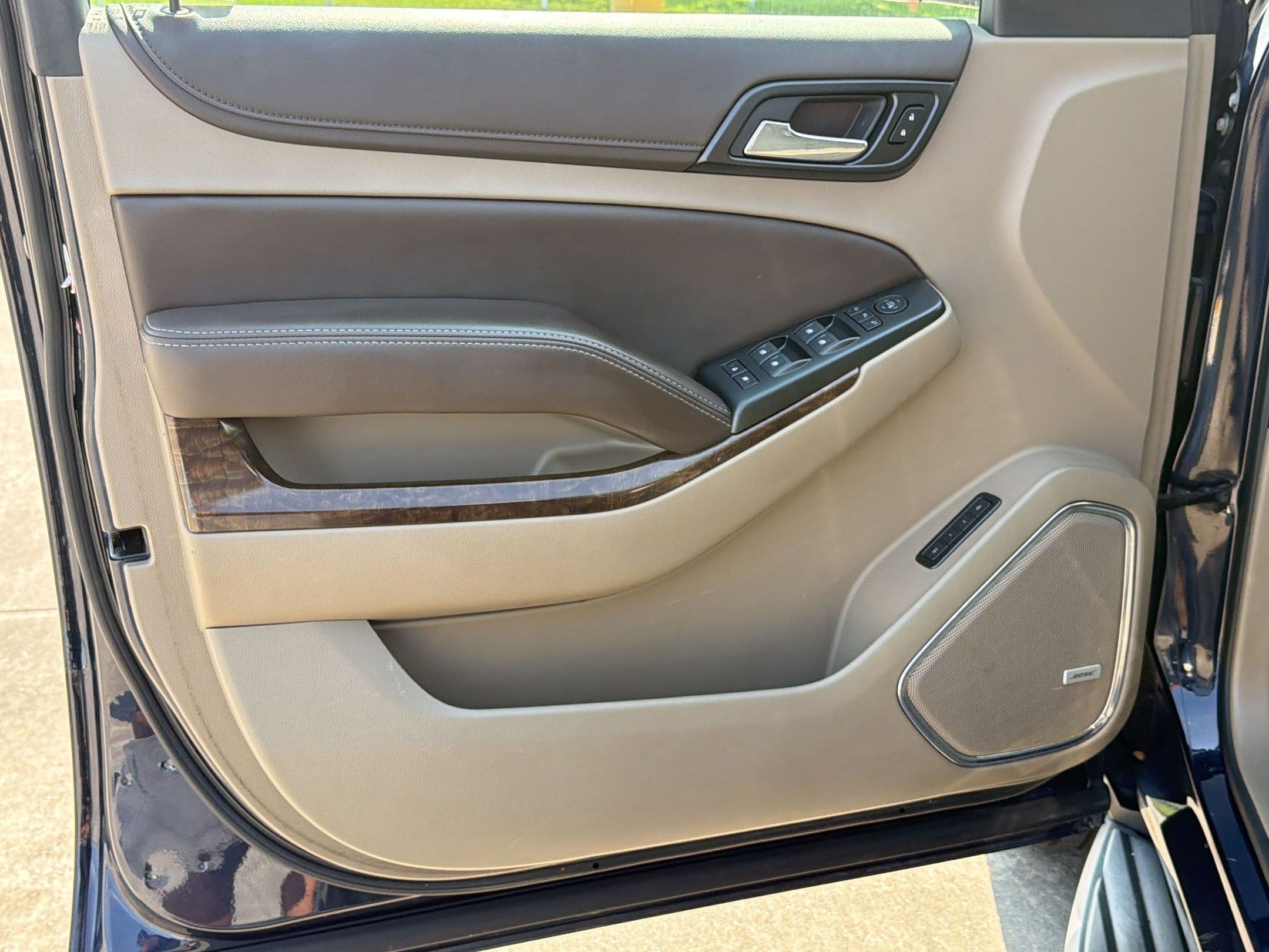 Used 2018 Chevrolet Tahoe LT w/ Texas Edition Package RWD image 13
