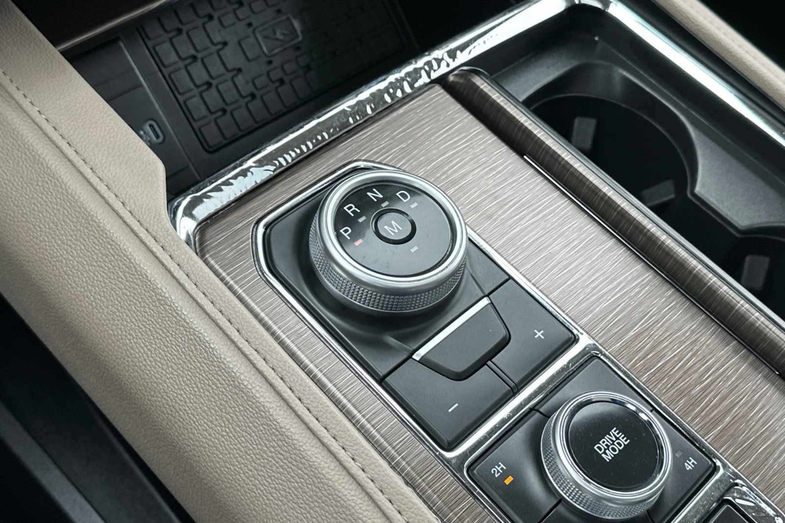 Used 2024 Ford Expedition Max Limited image 21