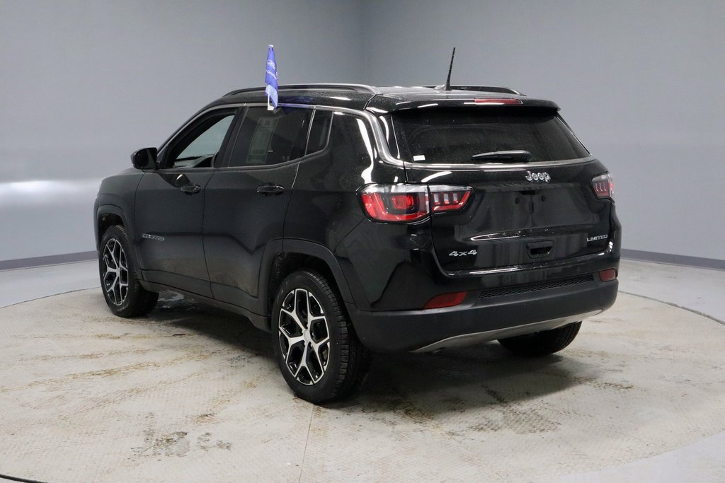 Used 2024 Jeep Compass Limited image 8