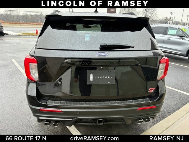 Used 2023 Ford Explorer ST w/ Equipment Group 401A image 4