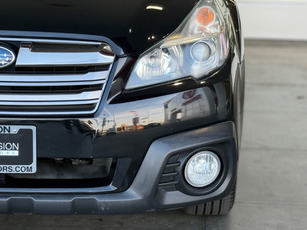 Used 2013 Subaru Outback 2.5i Limited w/ Special Appearance Pkg image 5