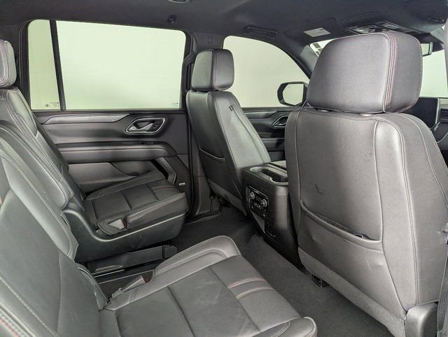 Used 2023 Chevrolet Suburban RST w/ Luxury Package AWD/4WD image 21
