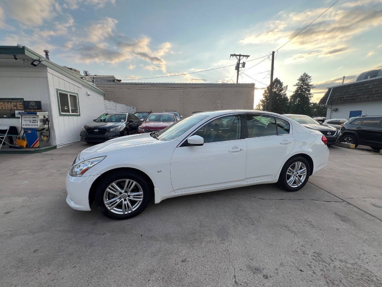 Used 2015 INFINITI Q40 AWD w/ Navigation Package image 20