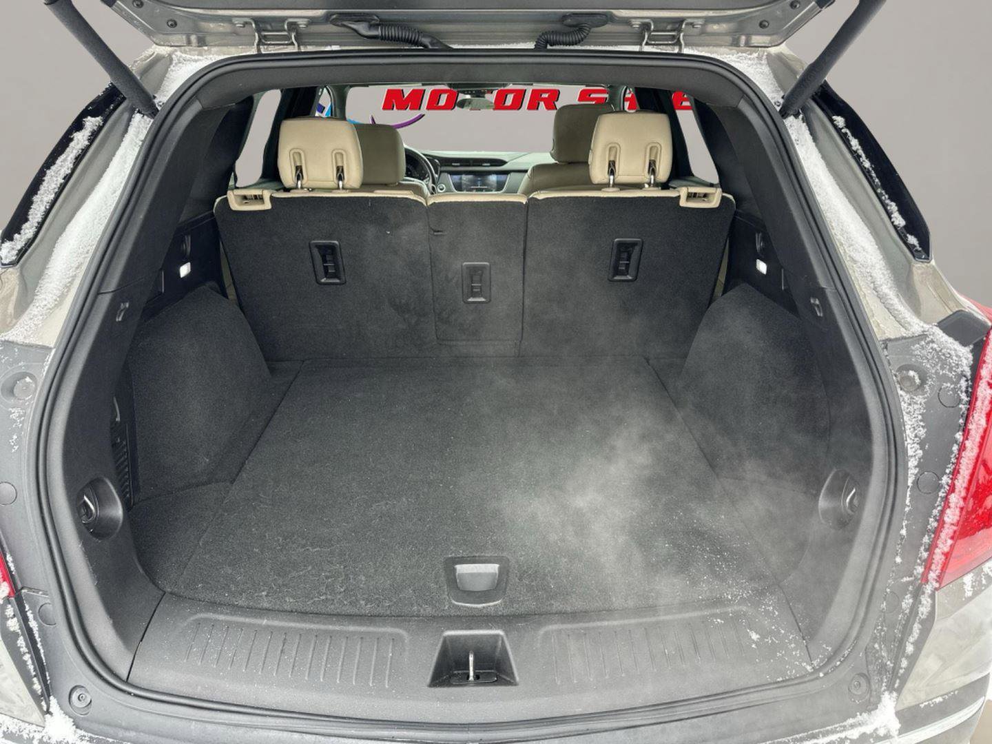 Used 2019 Cadillac XT5 AWD image 5